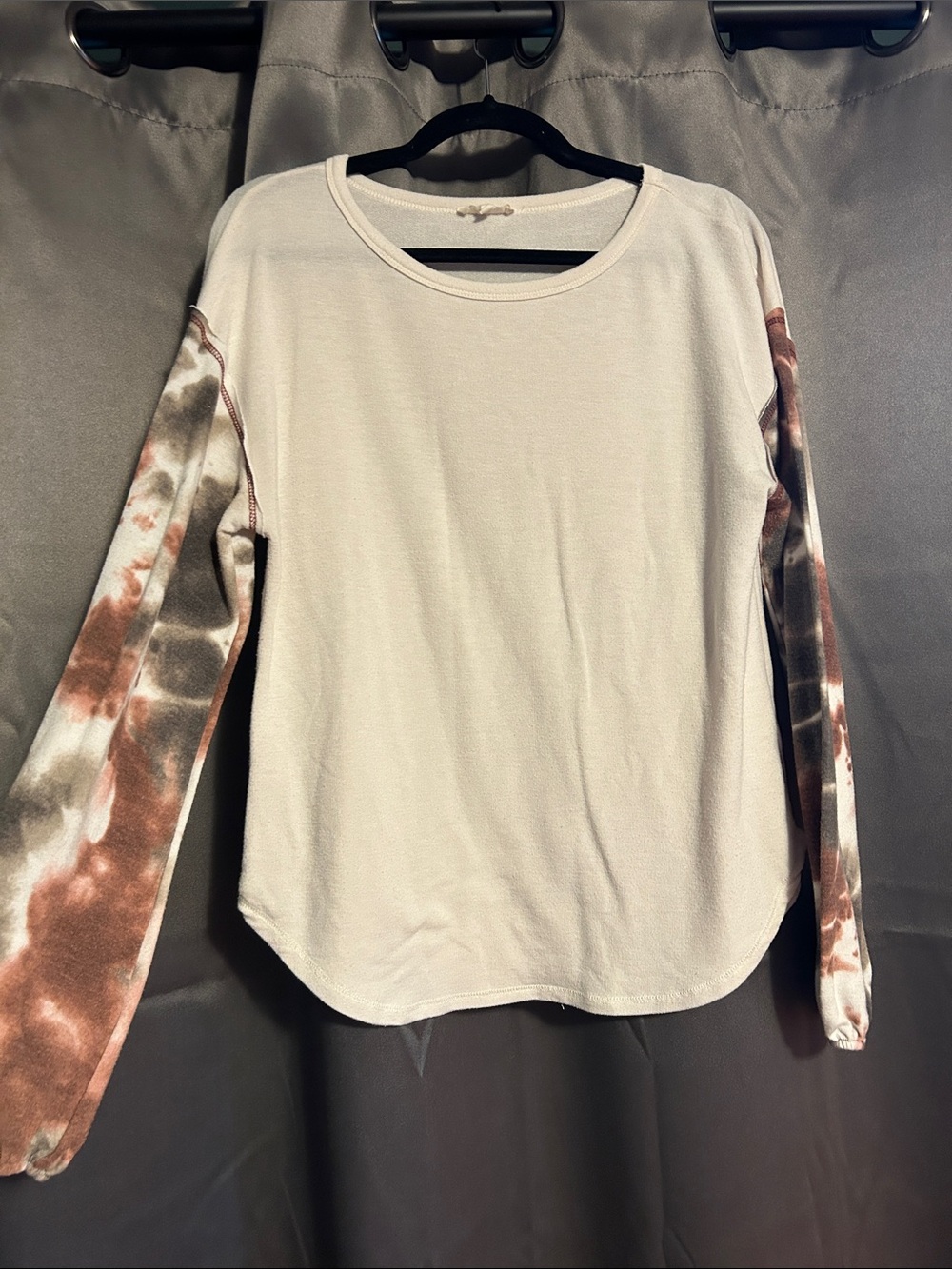 Mystree Cream Long-Sleeve Tee with Brown Tie-Dye Sleeves